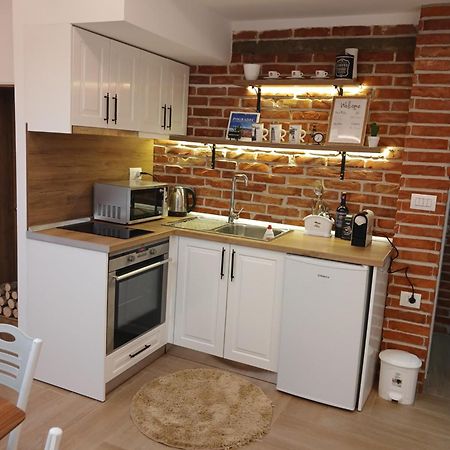 Vila Emante Tushemisht Экстерьер фото